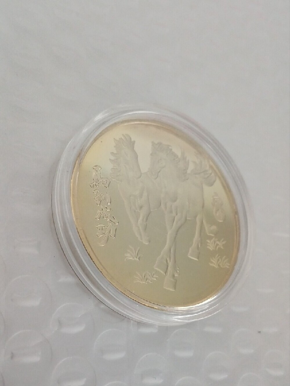 Gold-Tone Commemorative Coin with Horse Design - Picture 4 of 5
